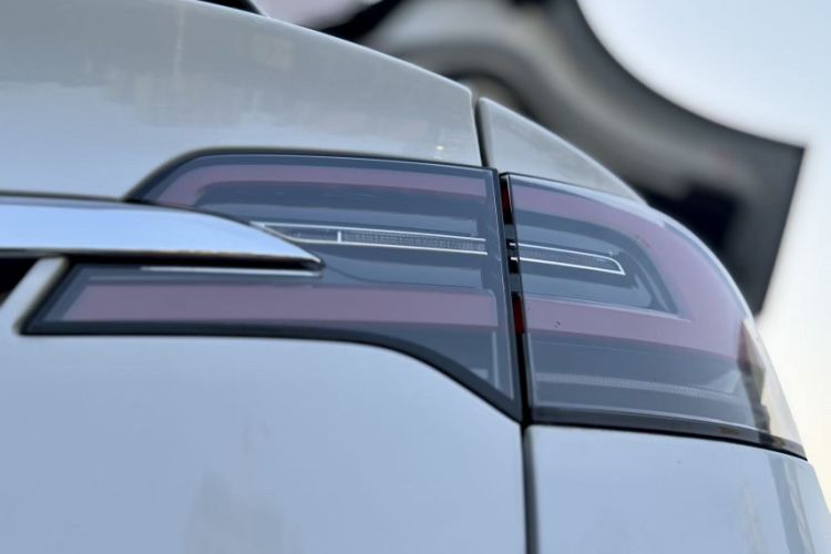 Used Tesla Model X 2019 Long-Range Version Exterior 11