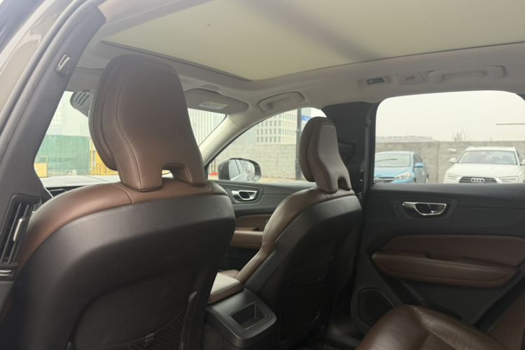 Used Volvo XC60 2019 T5 4x4 Smart Edition China V Standard