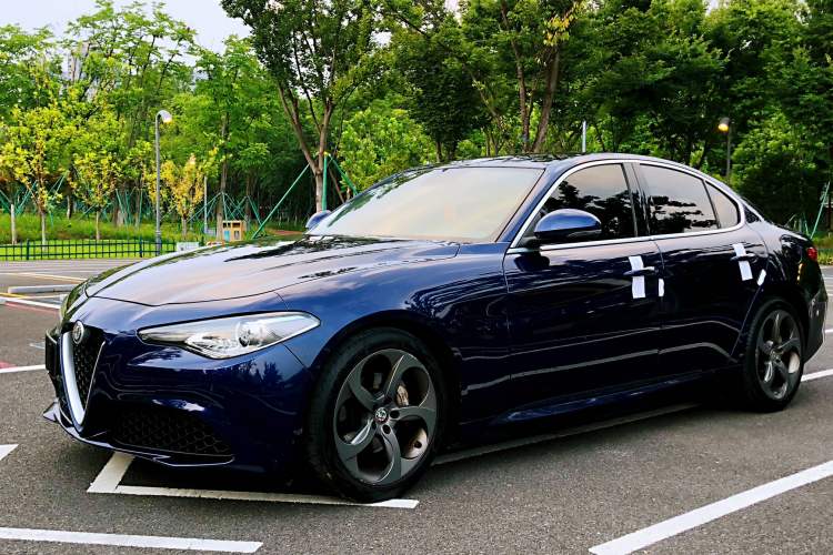 Used Alfa Romeo Giulia 2017 2.0T 200HP Luxury Edition