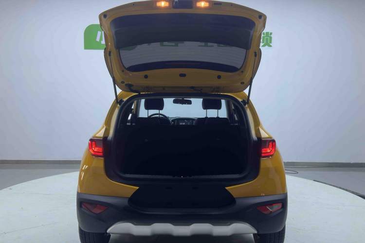 Used Kia kx1 Stonic 2021 1.4L CVT Fun & Sunroof Model Interior 7