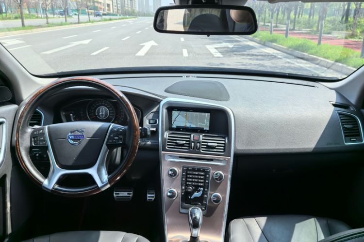 Used Volvo XC60 2017 T5 Smart Upgrade Edition