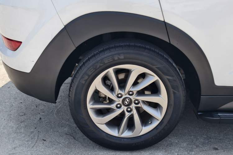 Used Hyundai Tucson 2018 1.6T Dual-Clutch Two-Wheel Drive 15th Anniversary Special Edition
