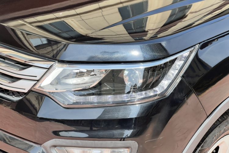 Used CHANGAN OSHAN CX70 2016 1.6L Manual Elite Model Exterior 3