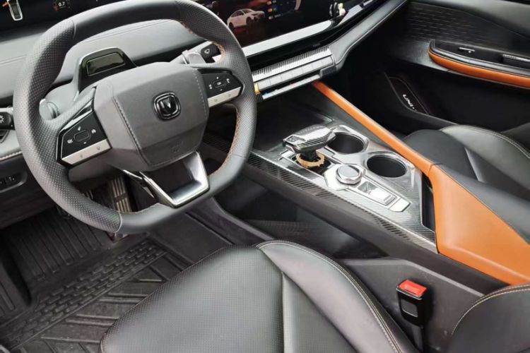 Used CHANGAN UNI-V 2022 1.5T Prestige Version
