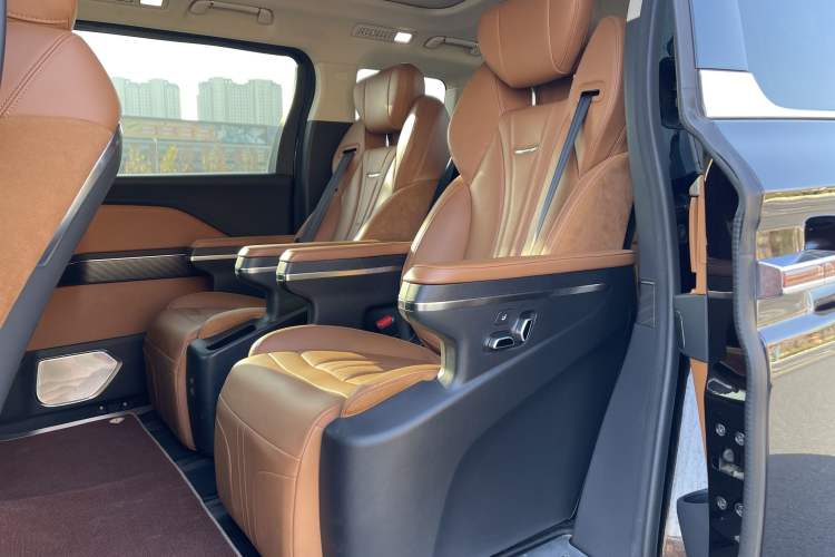 Used Hongqi HQ9 2023 2.0T Smart Connect Flagship Edition
