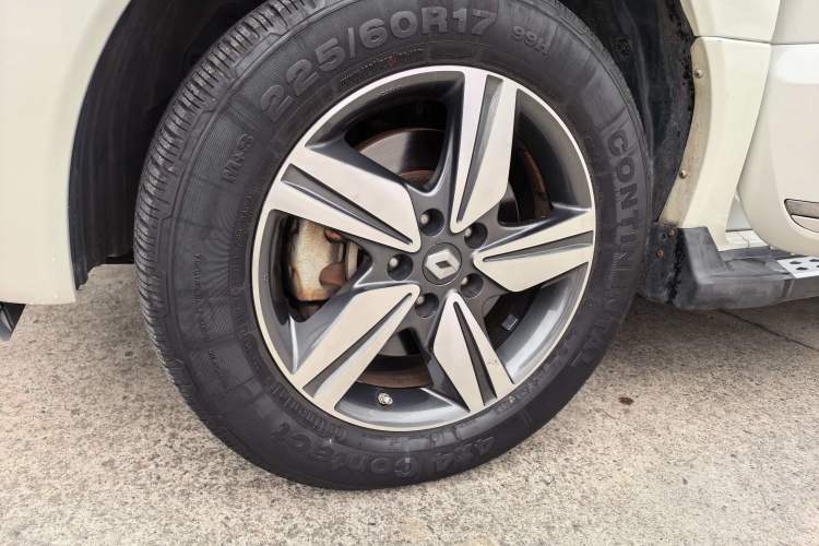 Used Renault Koleos 2014 2.5L Two-Wheel Drive Comfort Edition
