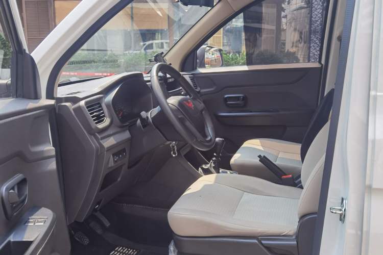 Used Wuling Hongguang V 2021 1.5L Jingqu Version LAR