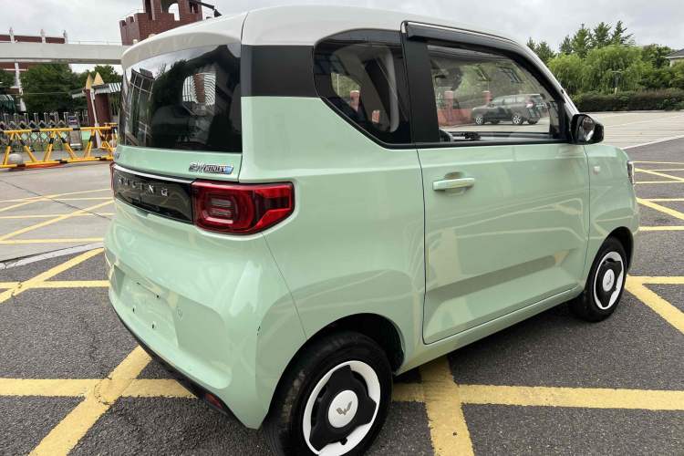 Used Wuling Hongguang MINIEV 2021 Macaron Premium Model – Lithium Iron Phosphate