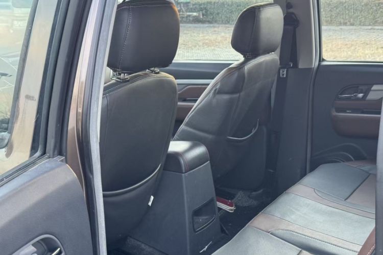 Used JAC V7 2018 2.0T Two-Wheel-Drive Comfort Version with Long Wheelbase D19TCIE13