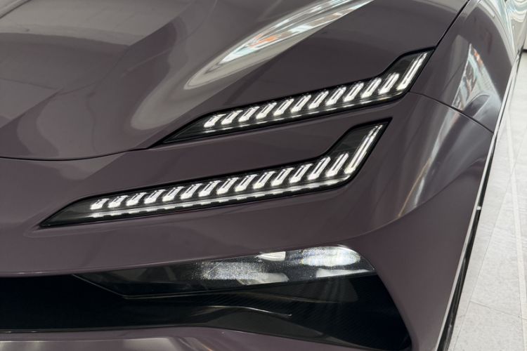 Used Lotus EMEYA 2024 EMEYA R+