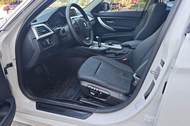 Used BMW 3 Series 2014 320Li Fashion Model