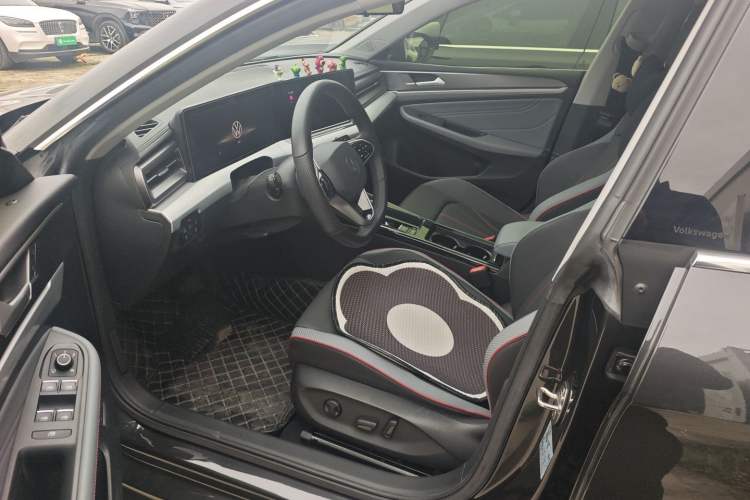 Used Volkswagen Lamando 2023 Lavida L 280TSI DSG Cool & Spicy Edition