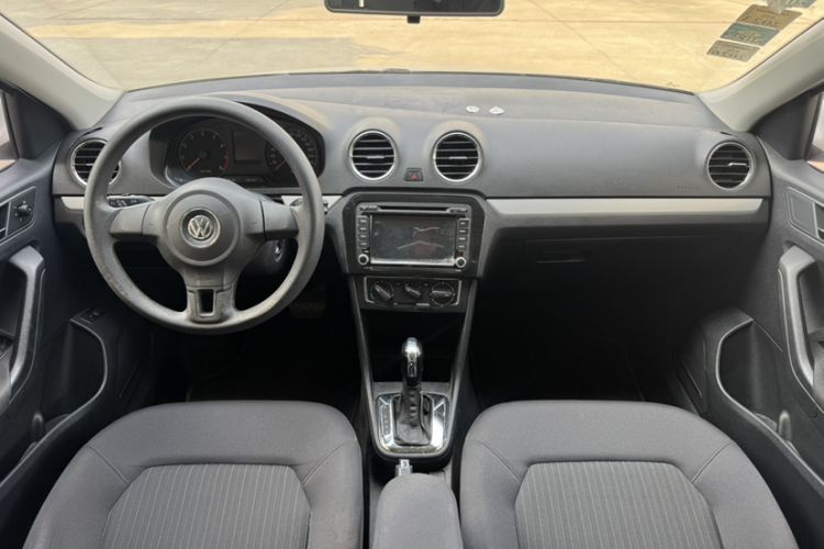 Used Volkswagen Jetta 2015 1.6L Automatic Comfort Model Interior 4