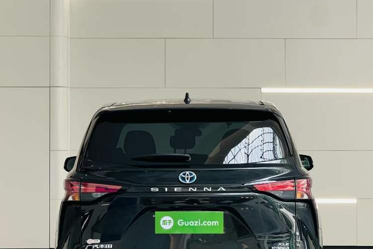 Used Toyota Sienna 2021 2.5L Hybrid Luxury Edition