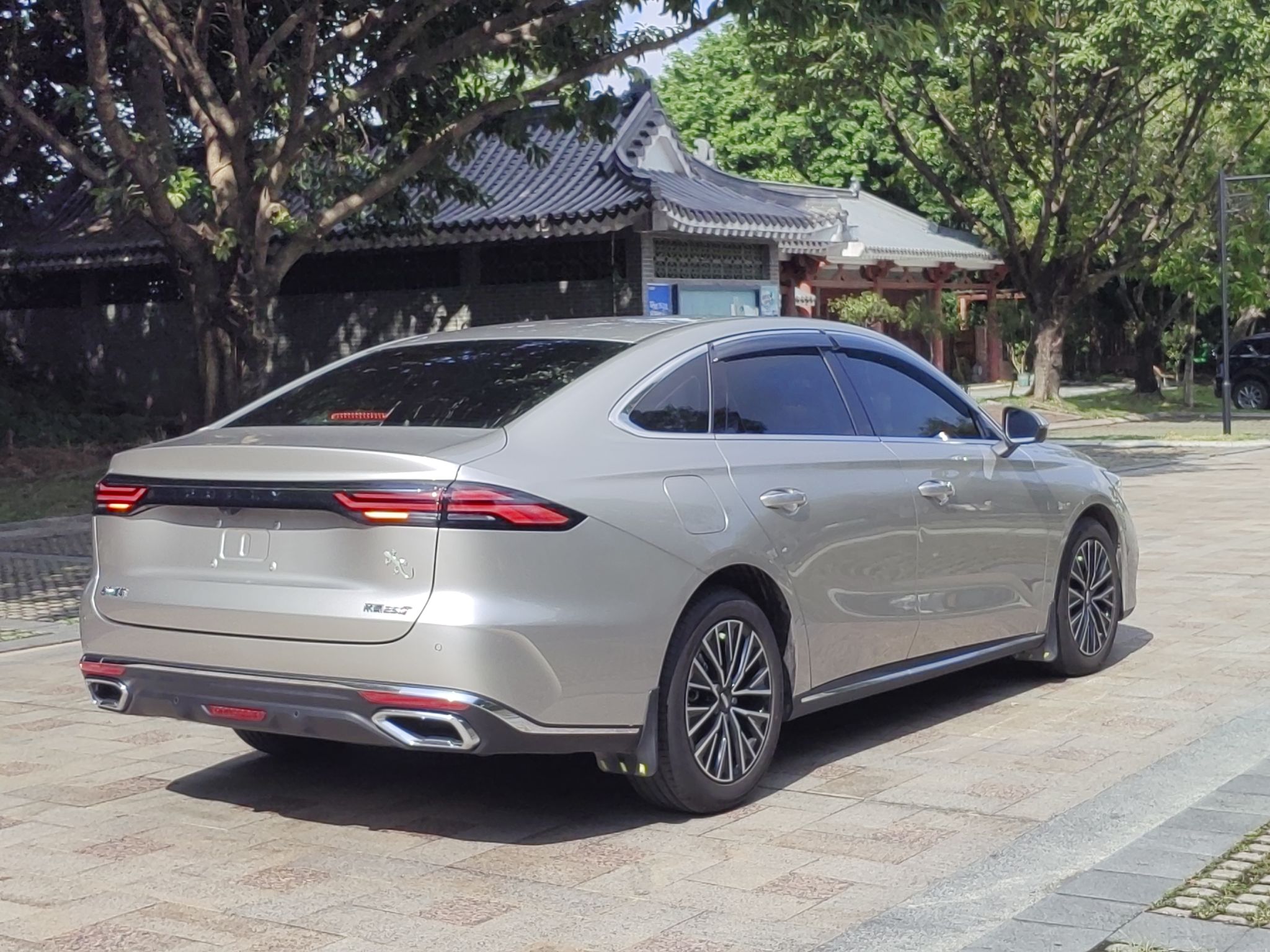 Geely Auto Emgrand 2026 Model 5th Generation 1.5T DCT Flagship Edition — снимка 8