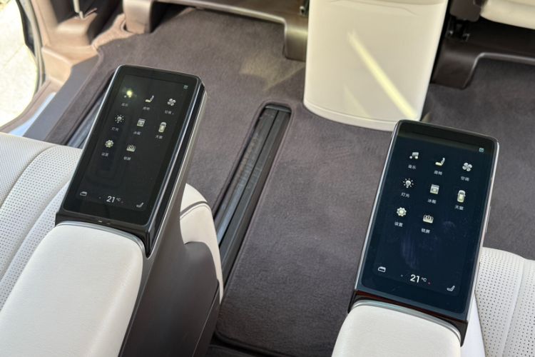 Used Denza D9 2024 DM-i 980 Four-Wheel Drive Flagship Model