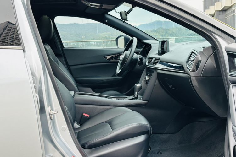 Used Mazda CX-4 2021 2.0L Automatic Two-Wheel Drive Blue Sky Dynamic Edition
