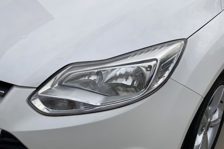 Used Ford Focus 2012 Hatchback 1.6L Manual Fashion Edition Left Front Headlight