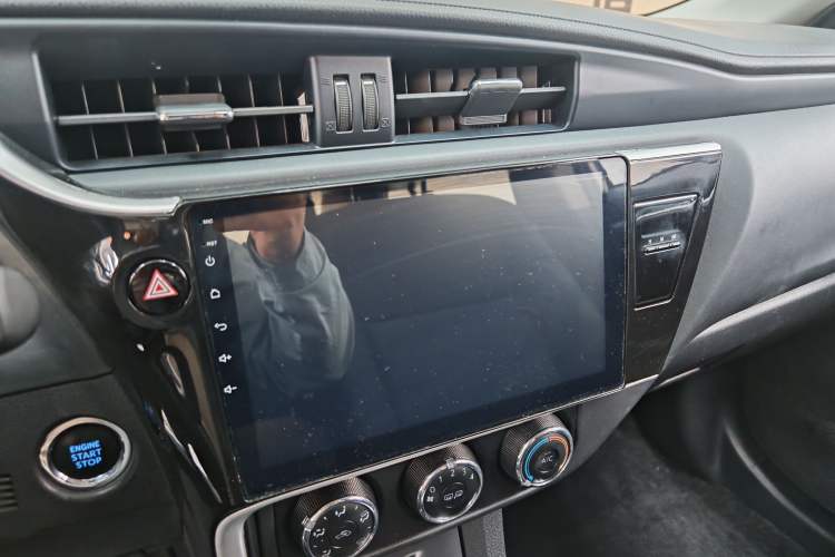 Used Toyota Corolla 2018 1.2T S-CVT GL Smart Enjoyment Version Interior 8