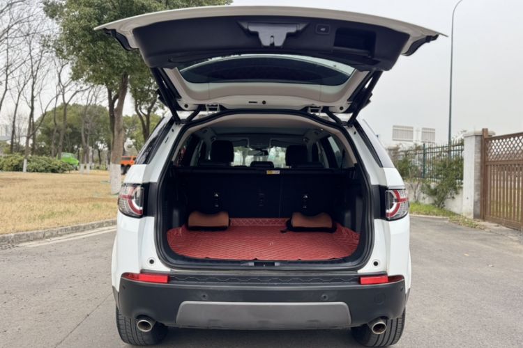 Used Land Rover Discovery Sport 2019 240 PS SE Version China VI Standard
