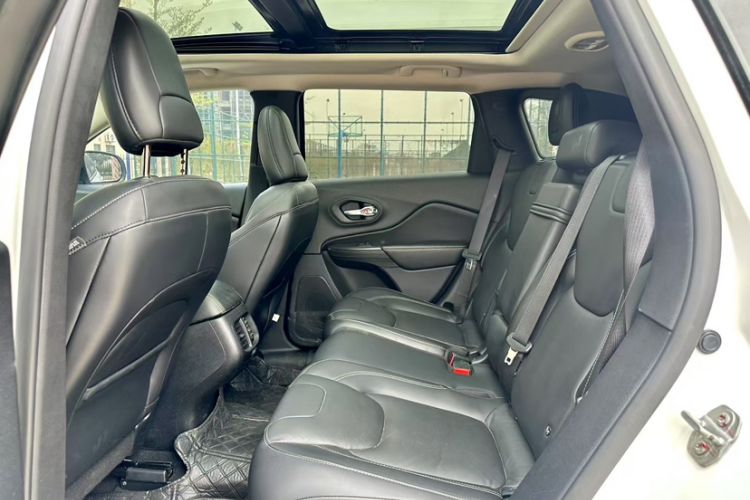 Used Jeep Cherokee 2017 2.4L Professional Smart Edition