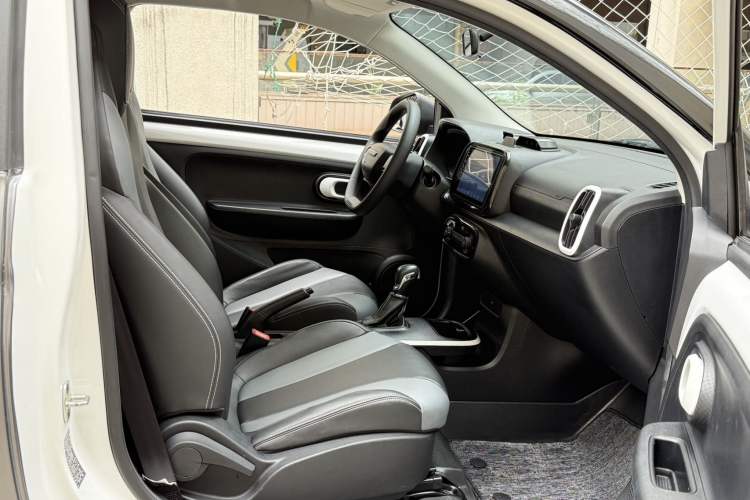 Used Roewe Clever 2022 311km QiQi BoBo Edition
