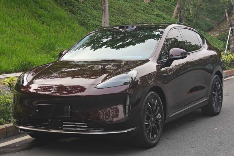 Used Hyptec HT 2025 825 Max Front Left 45 Deg