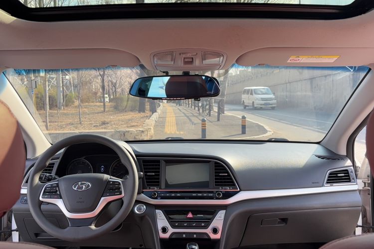 Used Hyundai Elantra (6th Generation / Lingdong) 2016 1.6L Automatic ZhiXuan – Elite Version Interior 4