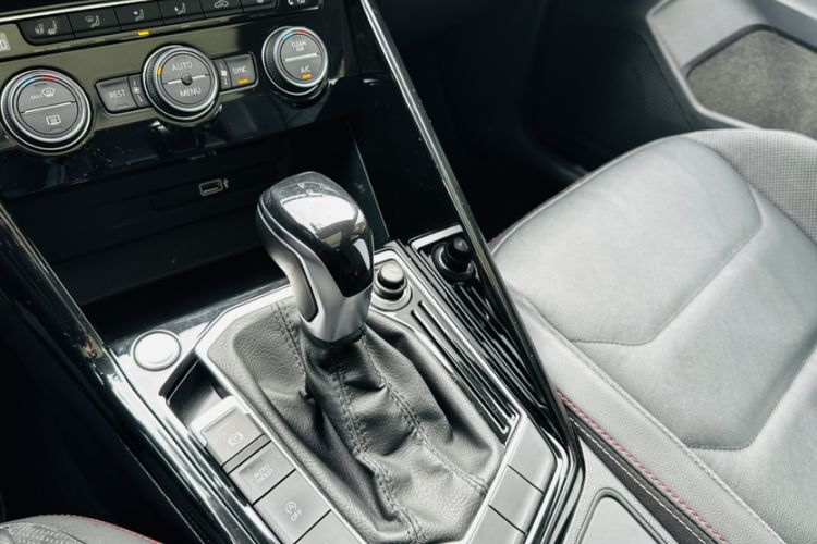 Used Volkswagen Tayron 2019 330TSI Two-Wheel-Drive Luxury Plus China VI Standard
