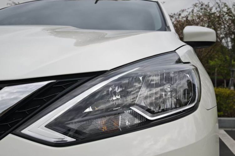 Used Nissan Sylphy 2021 Classic 1.6XL CVT Luxury Edition Exterior 3