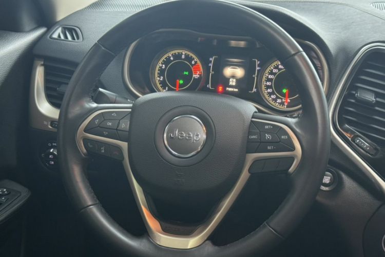 Used Jeep Cherokee 2016 2.4L Leading Edition