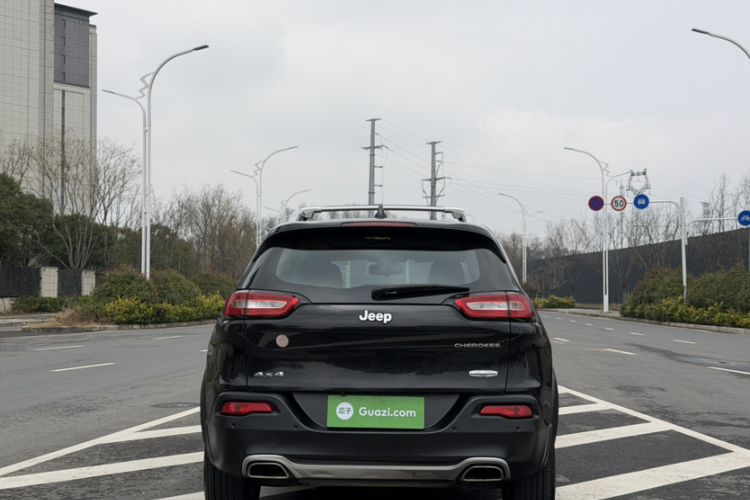 Used Jeep Cherokee 2016 2.4L Professional Edition