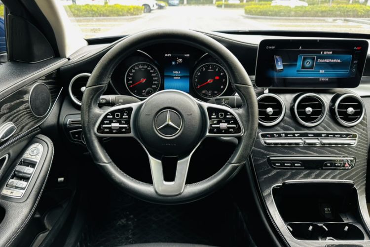 Used Mercedes-Benz C-Class 2019 C 180 L Fashion Edition Sport Version Interior 10