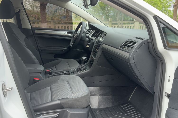 Used Volkswagen Golf 2019 280TSI DSG Comfort Version China V Standard Interior 1