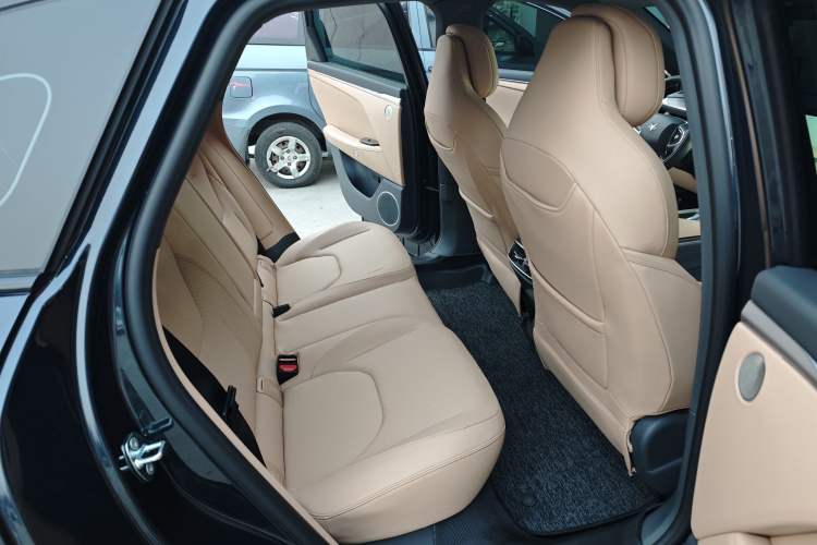 Used ARCFOX Alpha T5 2025 520 PRO
