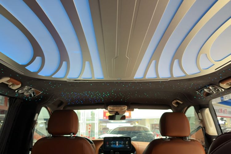 Used Mercedes-Benz Vito 2021 2.0T Elite Version 7 Seats Headliner