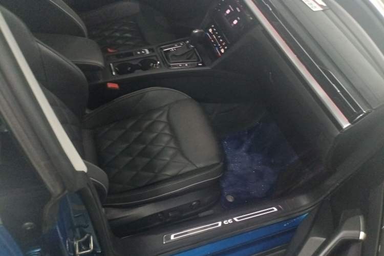 Used Volkswagen FAW-Volkswagen CC 2021 Estate Vehicle 380TSI Vizzion Edition