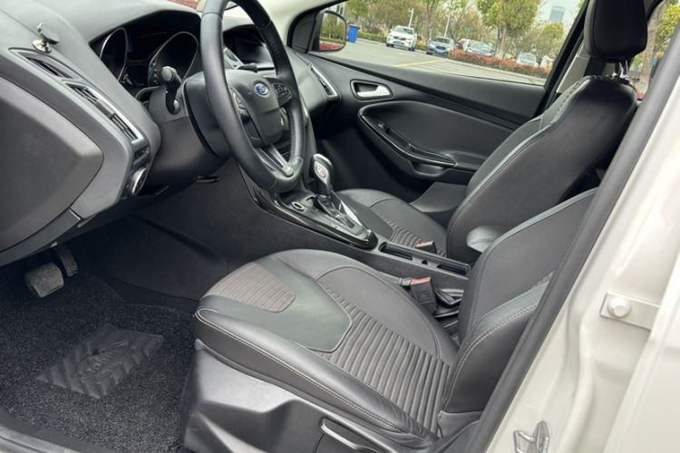 Used Ford Focus 2015 Sedan 1.6L Automatic Trend Model Left Front Seat