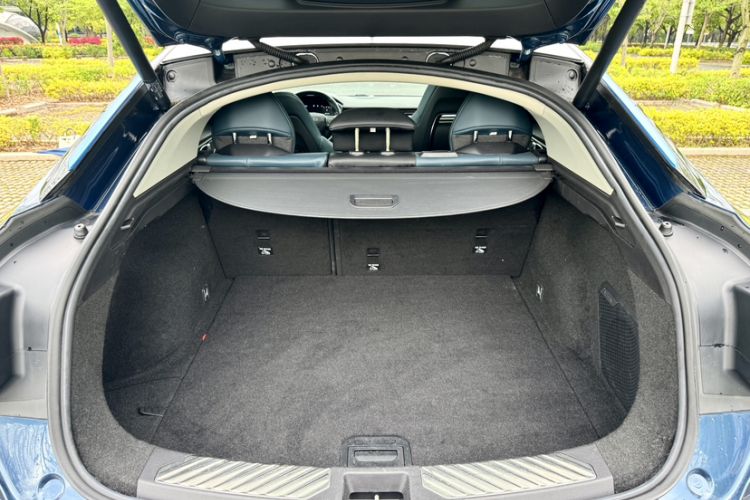 Used Lynk & Co 05 2022 2.0T Two-Wheel Drive Shine Halo
