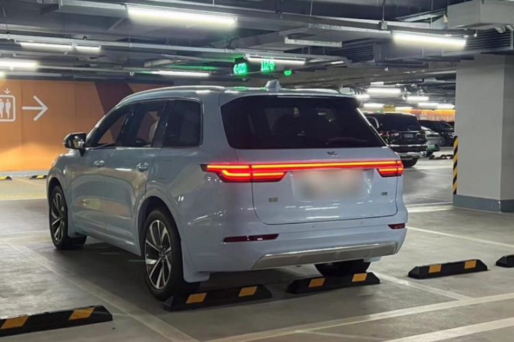 Used Li Auto ONE 2021 Extended-Range 6-Seater Version Exterior 3