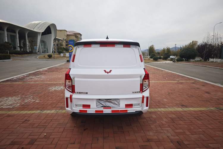 Used Wuling Zhengcheng 2021 1.5T Manual Comfort Version with Enclosed Windows