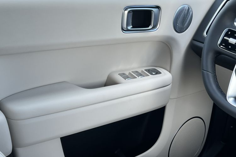 Used Li Auto L6 2025 Pro Smart Refresh Edition
