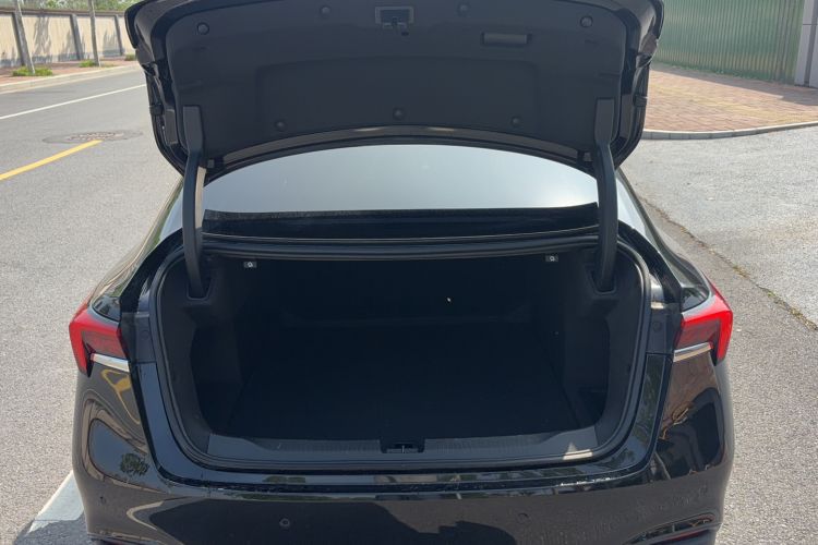 Used Buick LaCrosse 2023 28T Prestige Edition Trunk