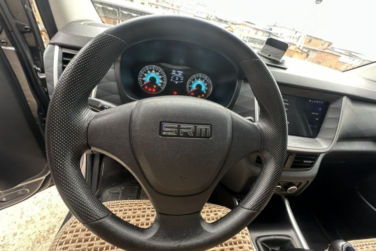 Used Jinbei Gold Hiace M Classic 2022 1.5L Engineering Lion Passenger Vehicle 5 Seats
