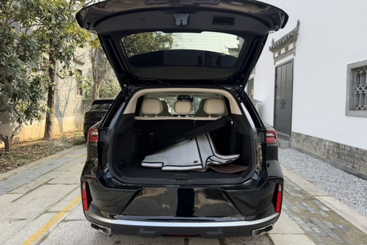 Used EXEED Lingyun 2024 400T Four-Wheel Drive Star Prestige Edition Trunk