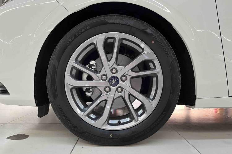 Used Ford Mondeo 2023 EcoBoost 245 Luxury Model Exterior 7