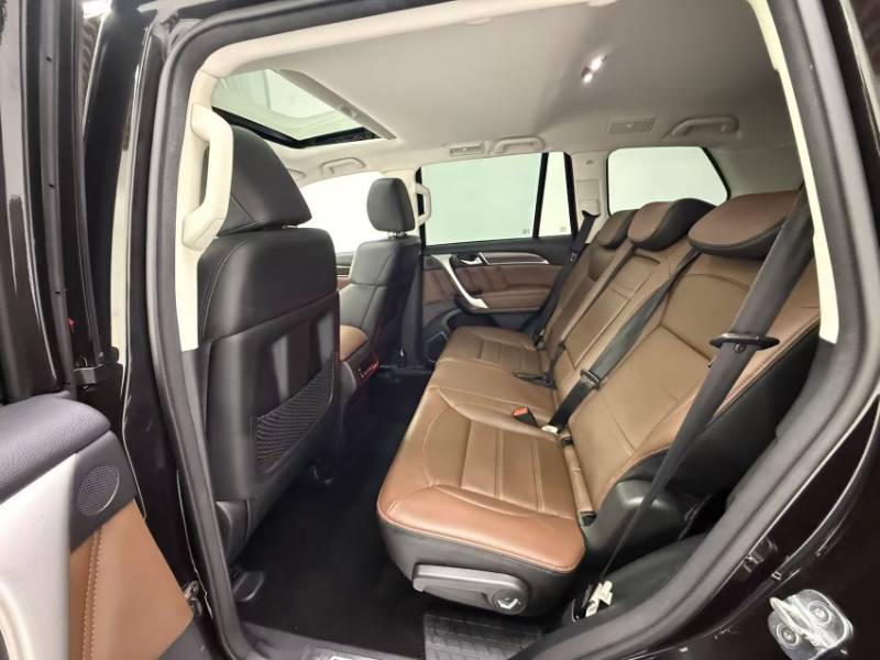 Used Haval H9 2017 2.0T Gasoline 4×4 Luxury 7-Seater — 36