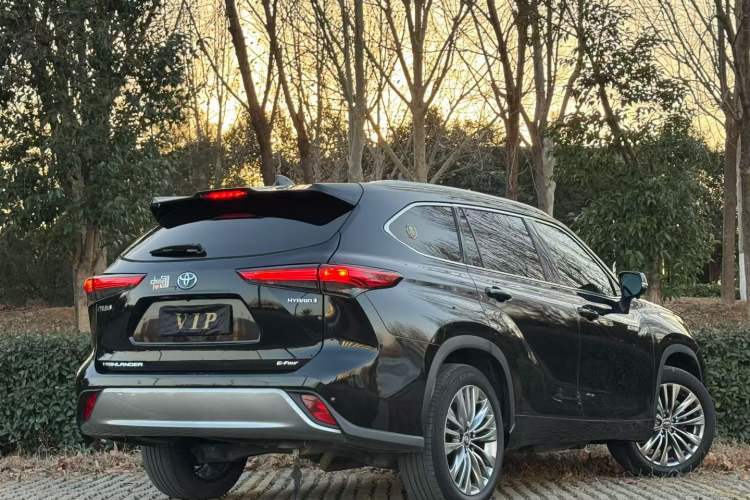Used Toyota Highlander 2022 Dual-Engine 2.5L Four-Wheel Drive Prestige Version 7 Seats

