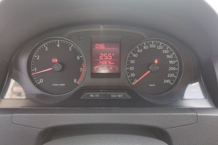 Used Volkswagen Santana 2015 1.6L Manual Fashion Edition
