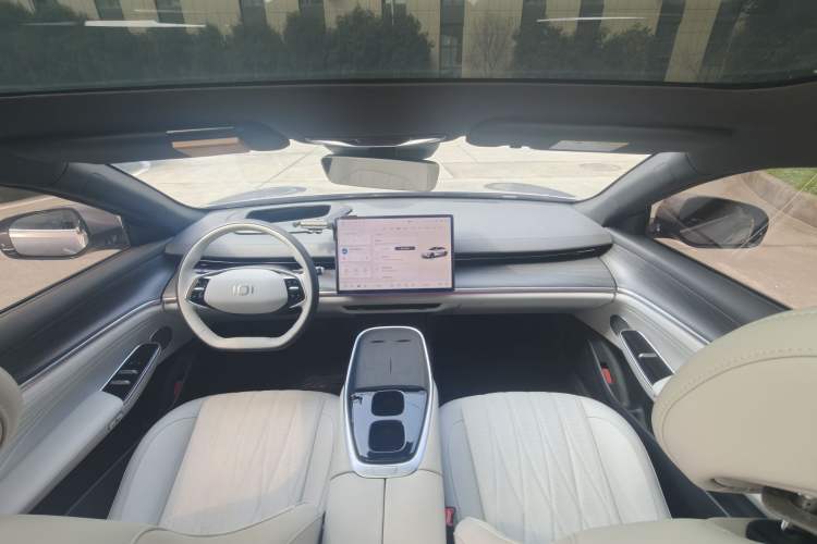 Used CHANGAN NEVO A07 2025 All-Electric "True Fragrance" Edition 710-Mile Long-Range Version Interior 4